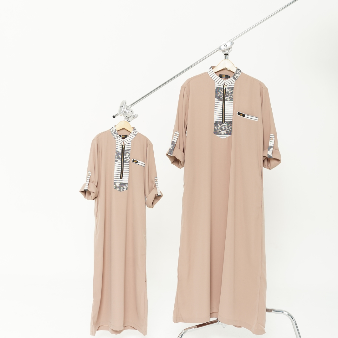 Qomees Jongen | Seraya