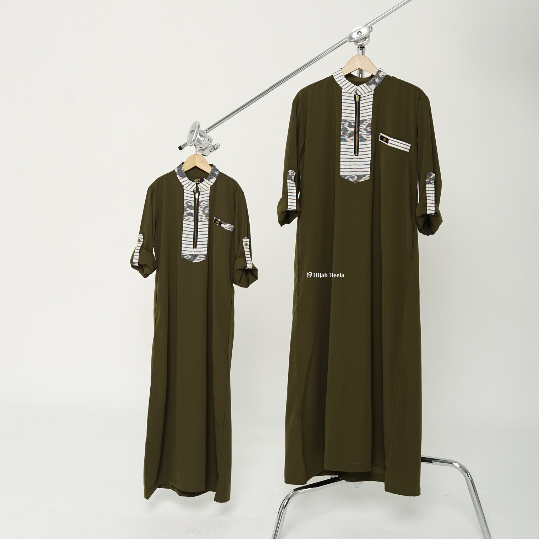 Qomees Jongen | Seraya