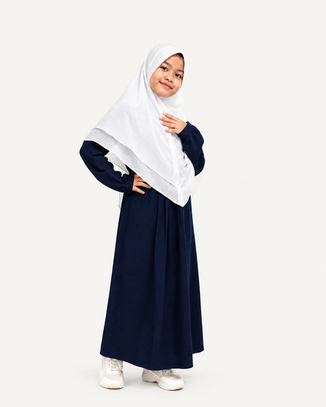 Abaya meisjes Eida navy model – egale achtergrond – Hijab Heela