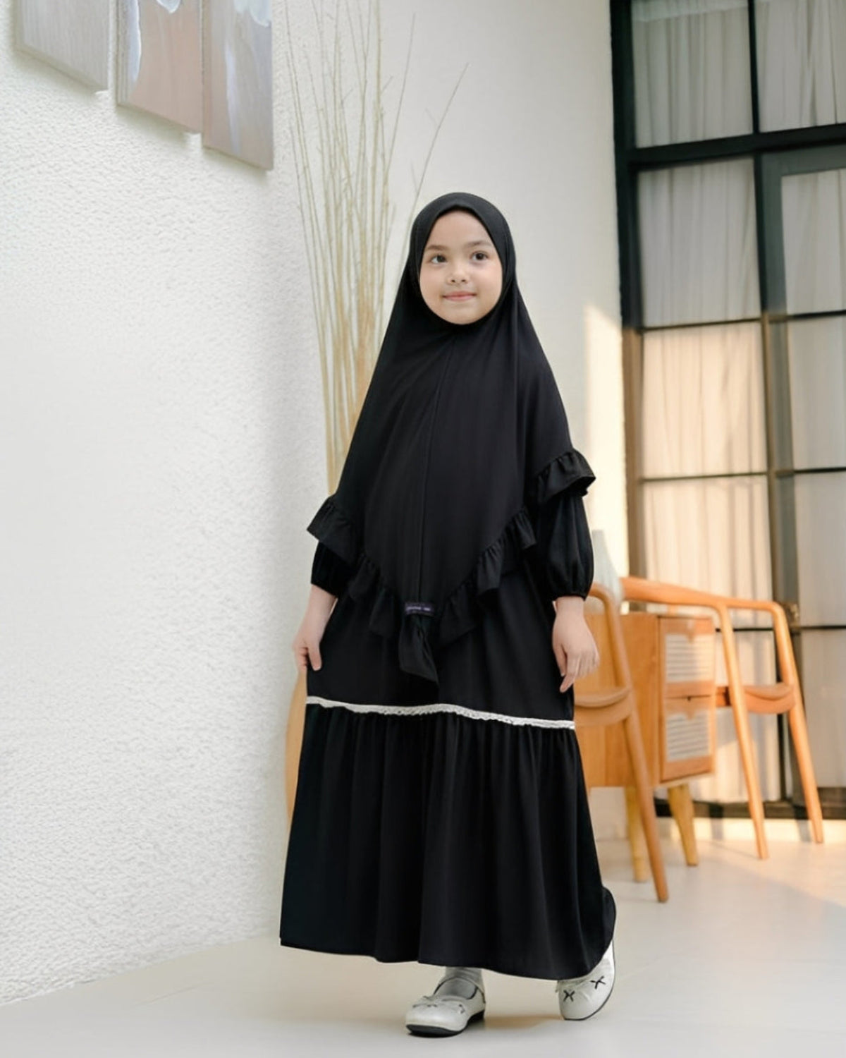 AbayaMaira black on model Hijabheela