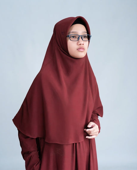 Khimar Dames – Amaninaja van Hijab Alila, productfoto 3. De afgebeelde abaya is niet inbegrepen.