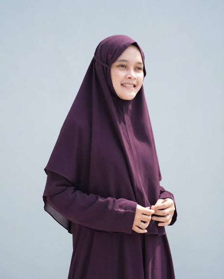 Khimar Dames – KDA 2 van Hijab Alila, productfoto 3. De afgebeelde abaya is niet inbegrepen.