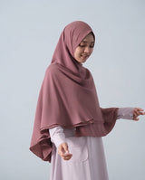 Khimar Dames – Liteberry zonder kapje van Hijab Alila, productfoto 4. De afgebeelde abaya is niet inbegrepen.