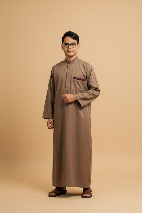 Qomees Al Fatih Brown